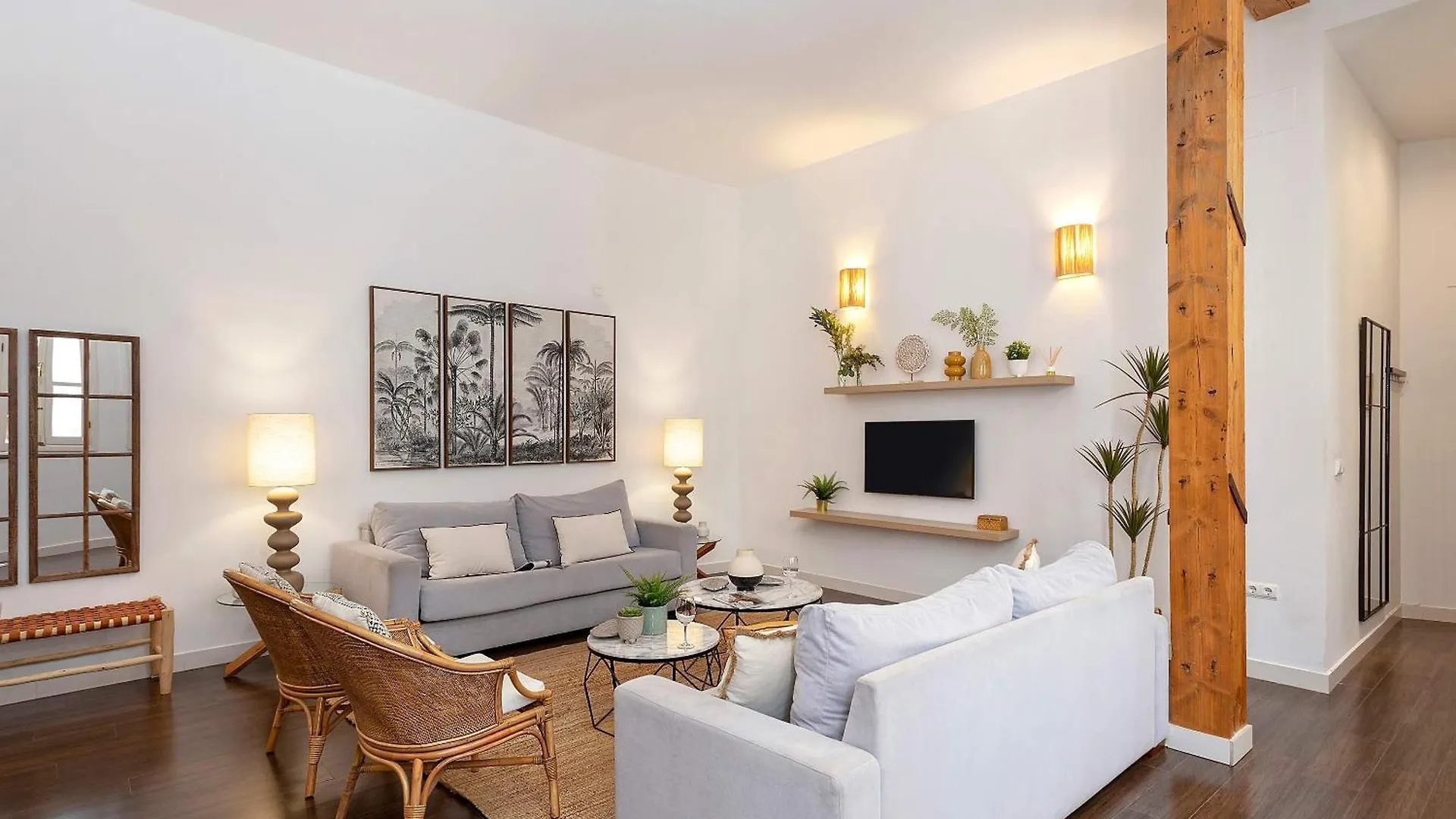 Genteel Home Larios マラガ