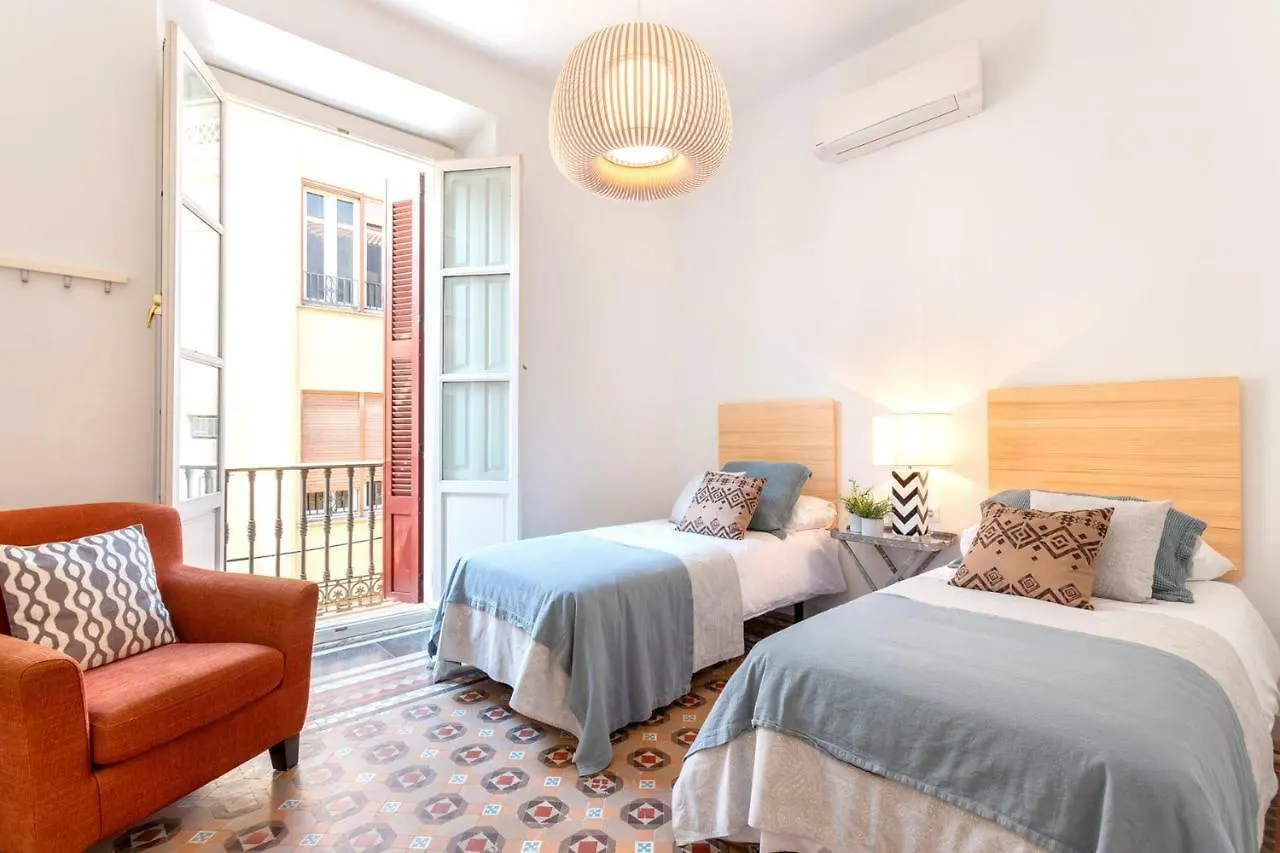 Genteel Home Larios マラガ