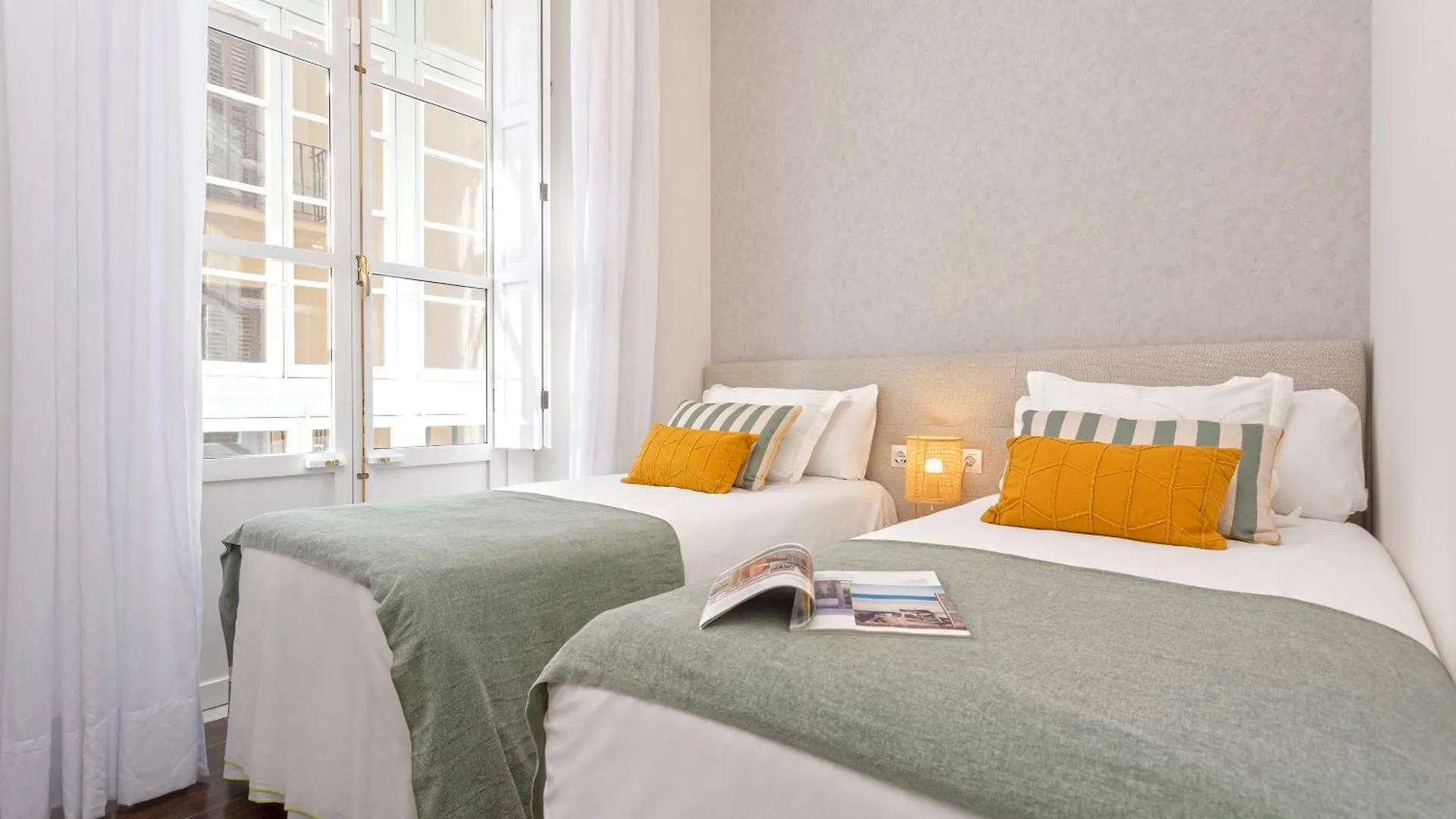 Genteel Home Larios Malaga 0*,