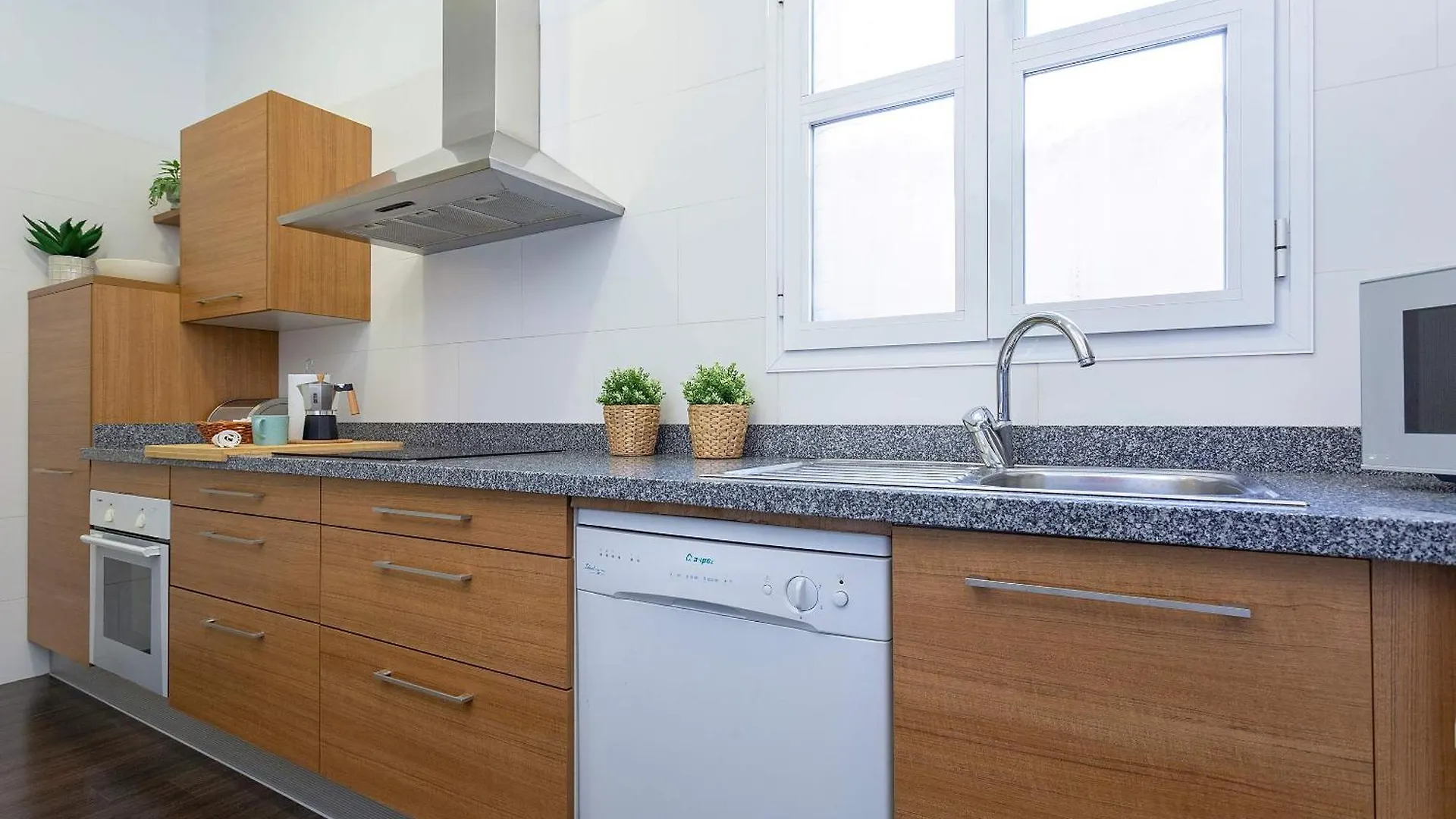 Genteel Home Larios Malaga