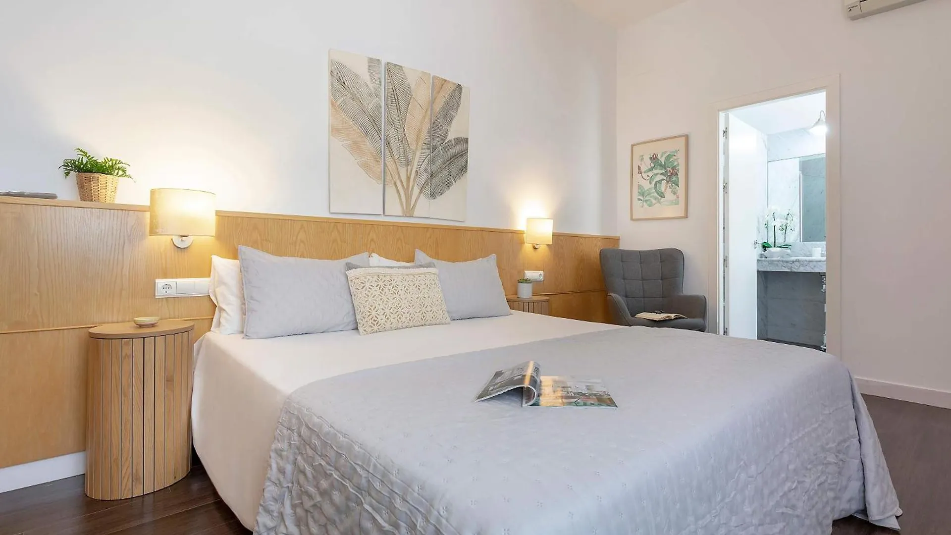 Genteel Home Larios Malaga 0*,