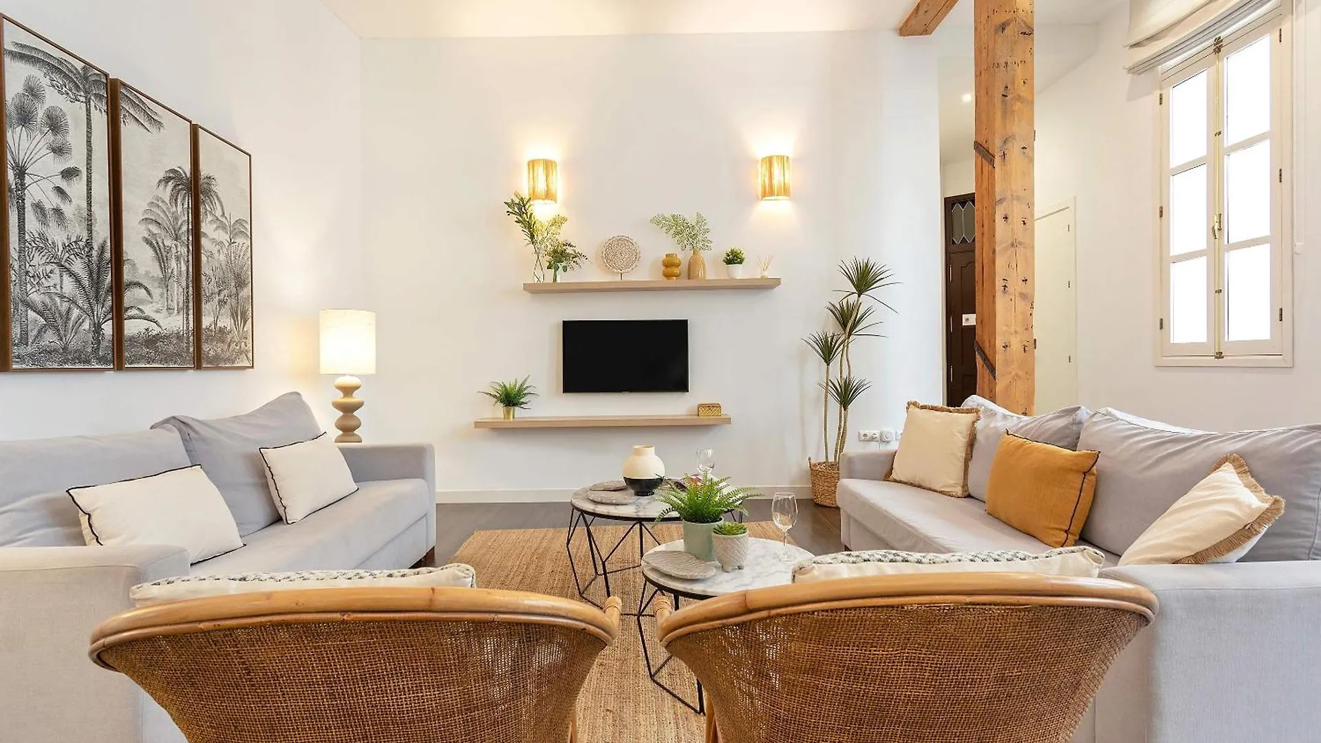 Genteel Home Larios Malaga Apartment
