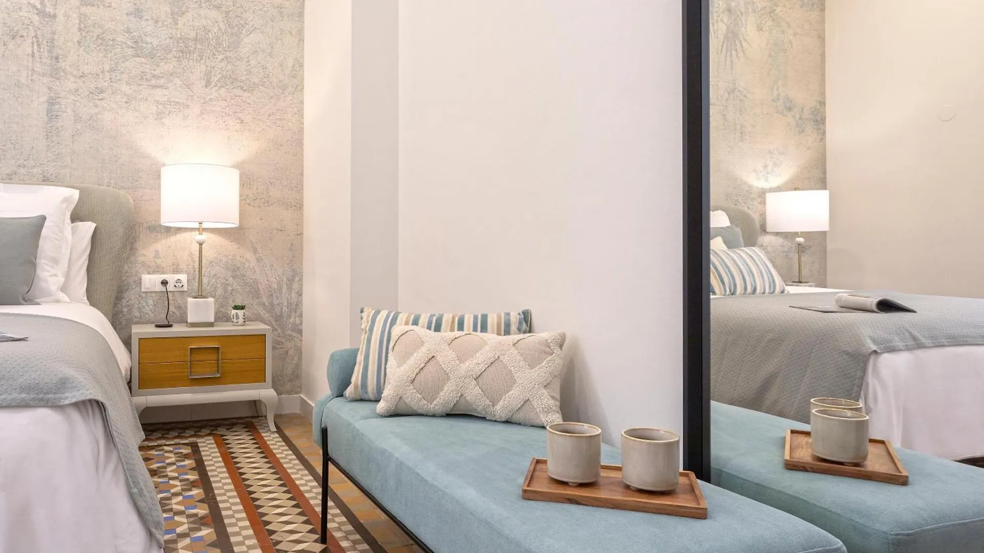 Genteel Home Larios Malaga Apartment